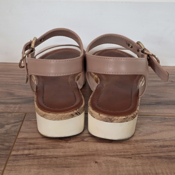 Unisa Unbreiza Tan Vegan Leather Women's Sandals White Chunky Lug Sole Size 6.5 - Picture 4 of 6